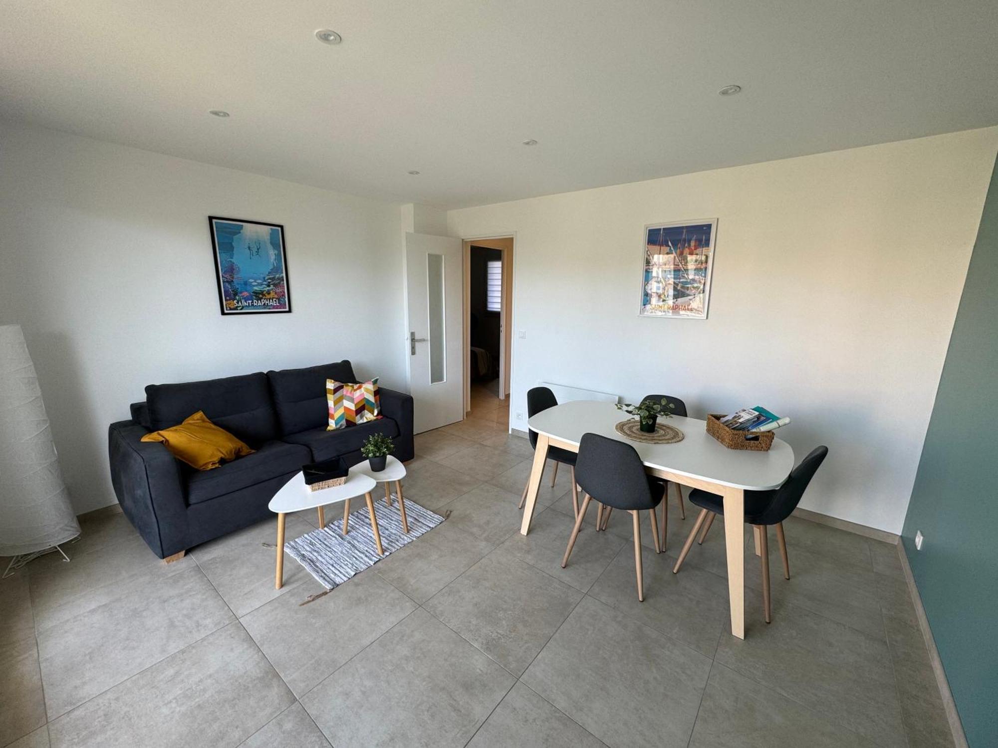 Apartamento Chez Julie Saint-Raphaël Exterior foto